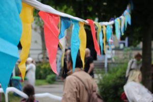 Wimpel-Kette auf dem Sommer-Fest.